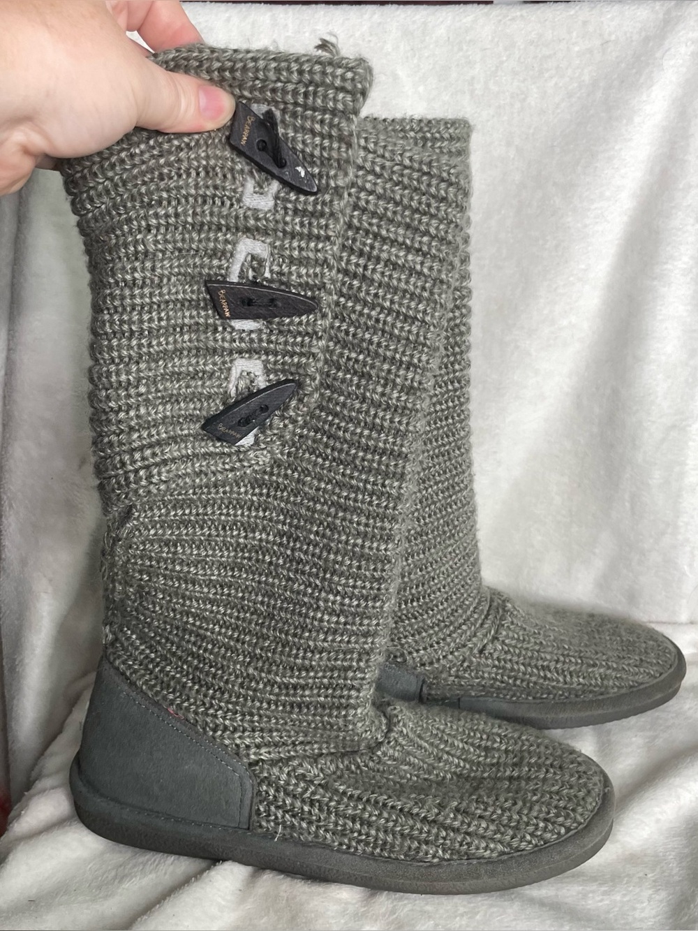 BEARPAW Women's Gray Boots Size 10 Cable Knit Sweater Tall Fold Over